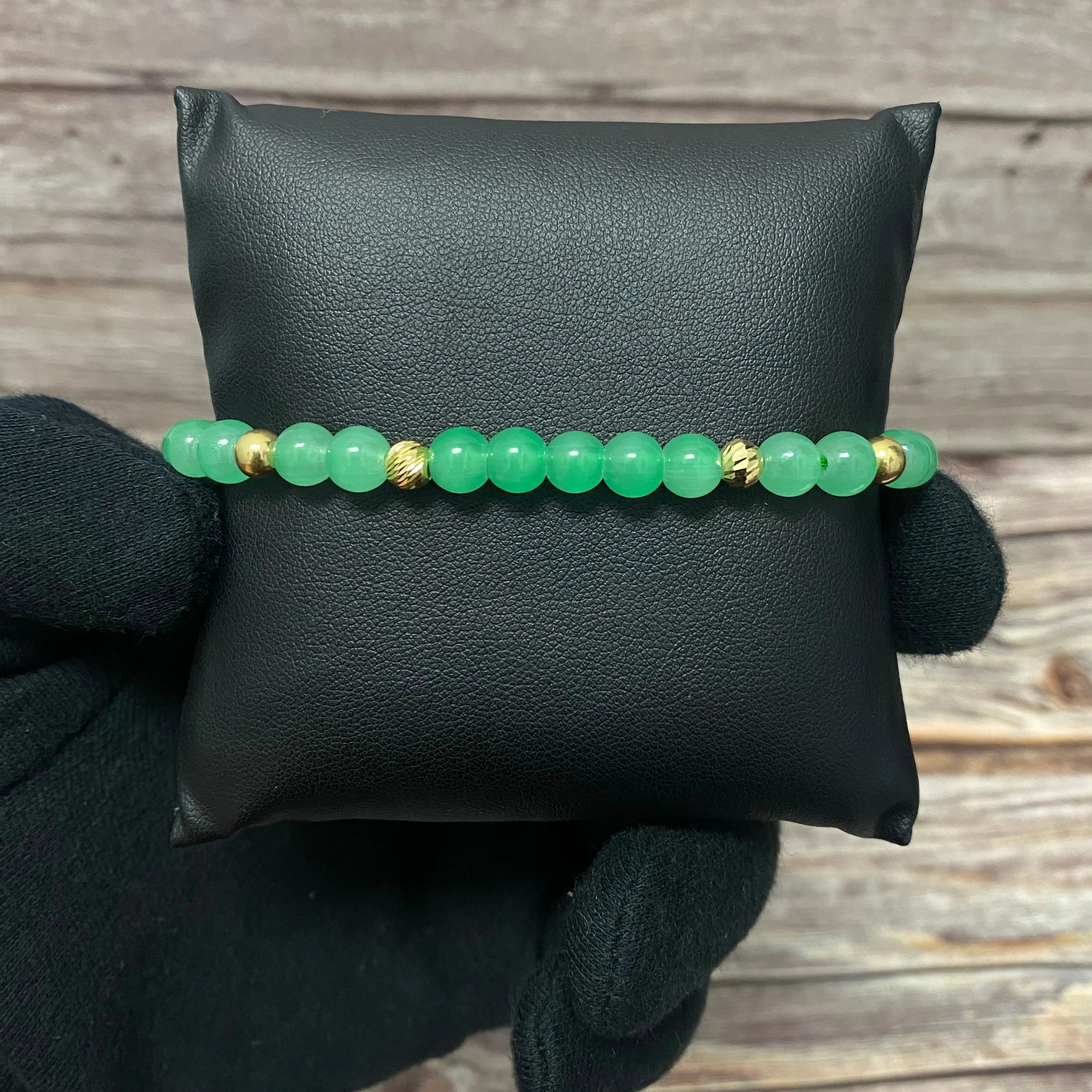 18K Yellow Gold Jade Bracelet / 1.3gr