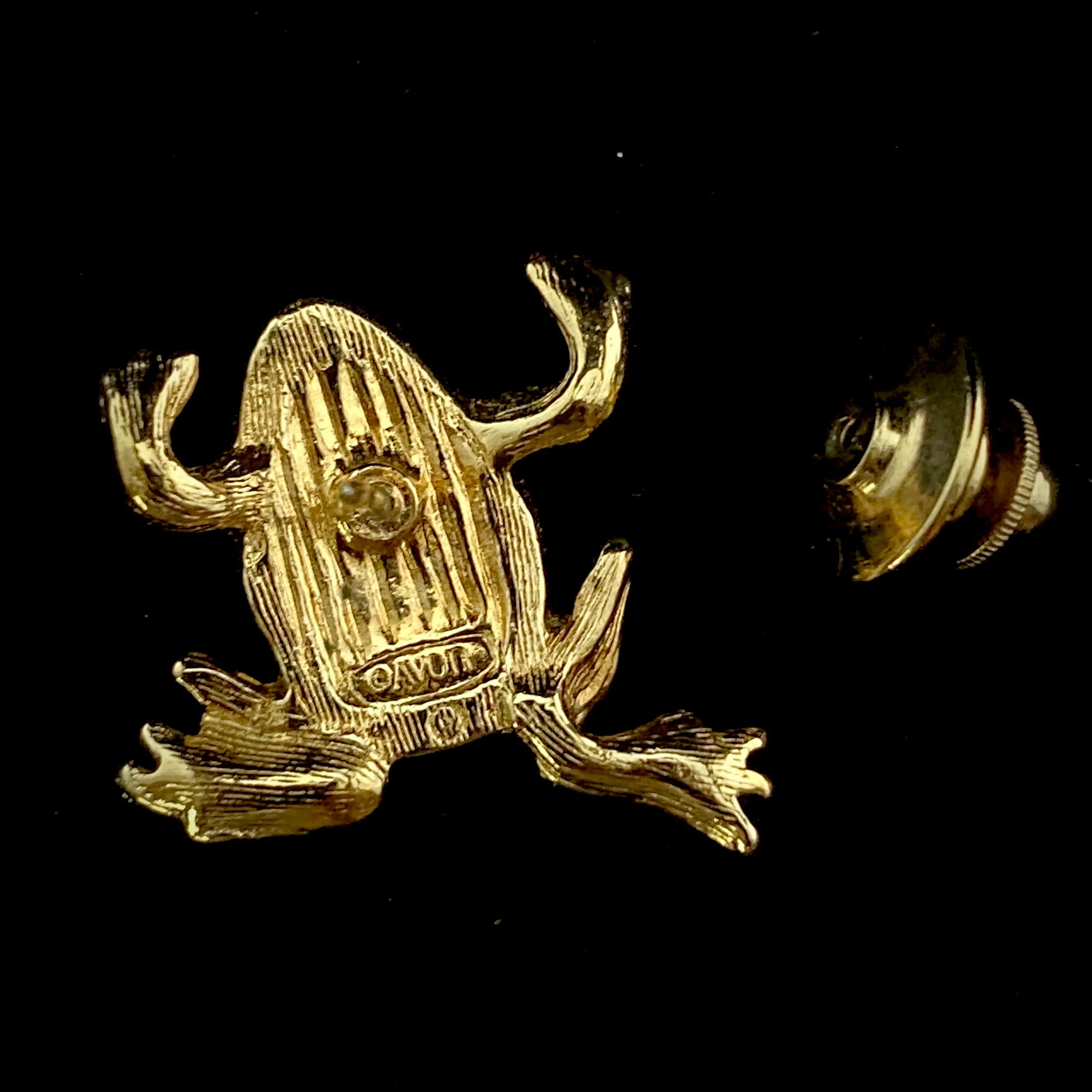 1996 Avon Garden Friends Frog Pin