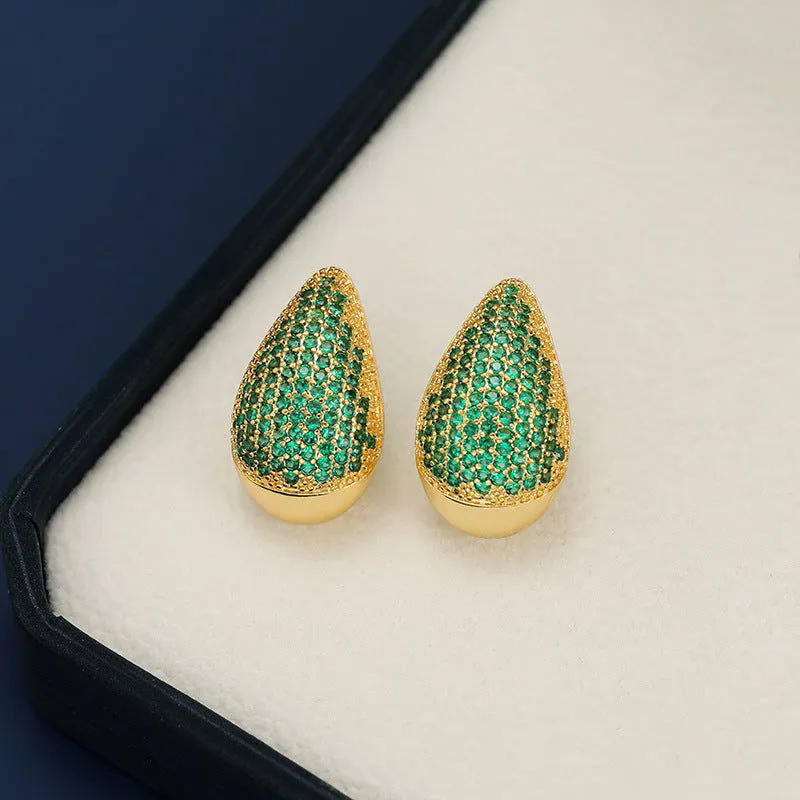 Dazzling Teardrop Stud Earrings - Add a Touch of Elegance to Any Outfit