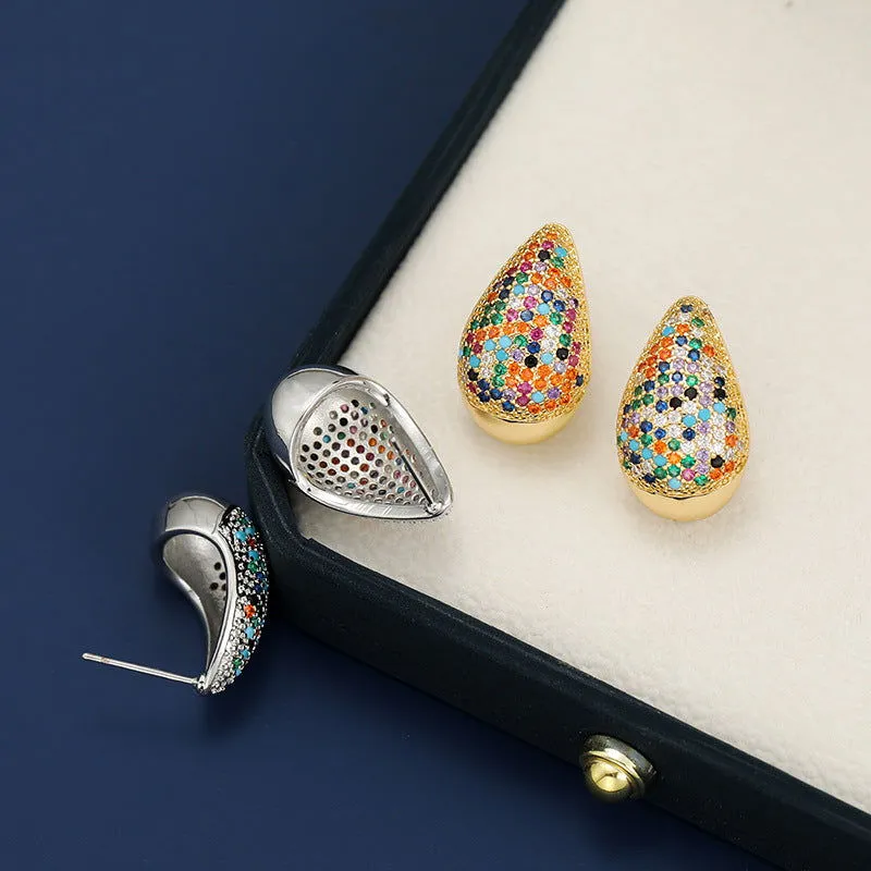 Dazzling Teardrop Stud Earrings - Add a Touch of Elegance to Any Outfit