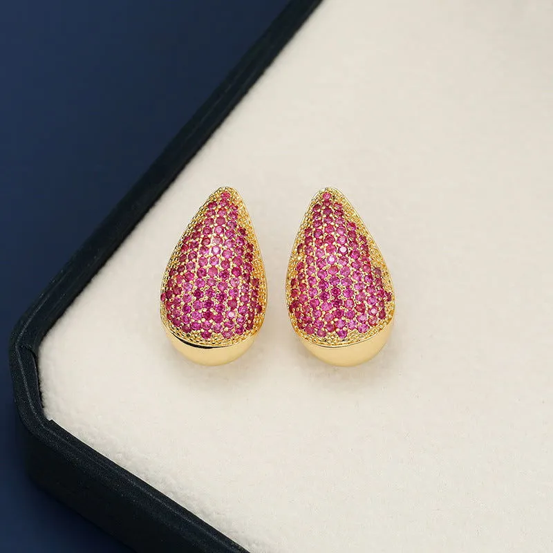 Dazzling Teardrop Stud Earrings - Add a Touch of Elegance to Any Outfit
