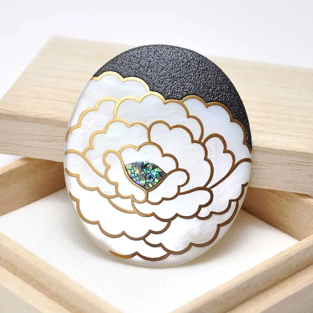 Maki-e Urushi Lacquer Brooch - White South Sea Pearl Shell / Peony -, Traditional Japanese Urushi Lacquer Jewelry