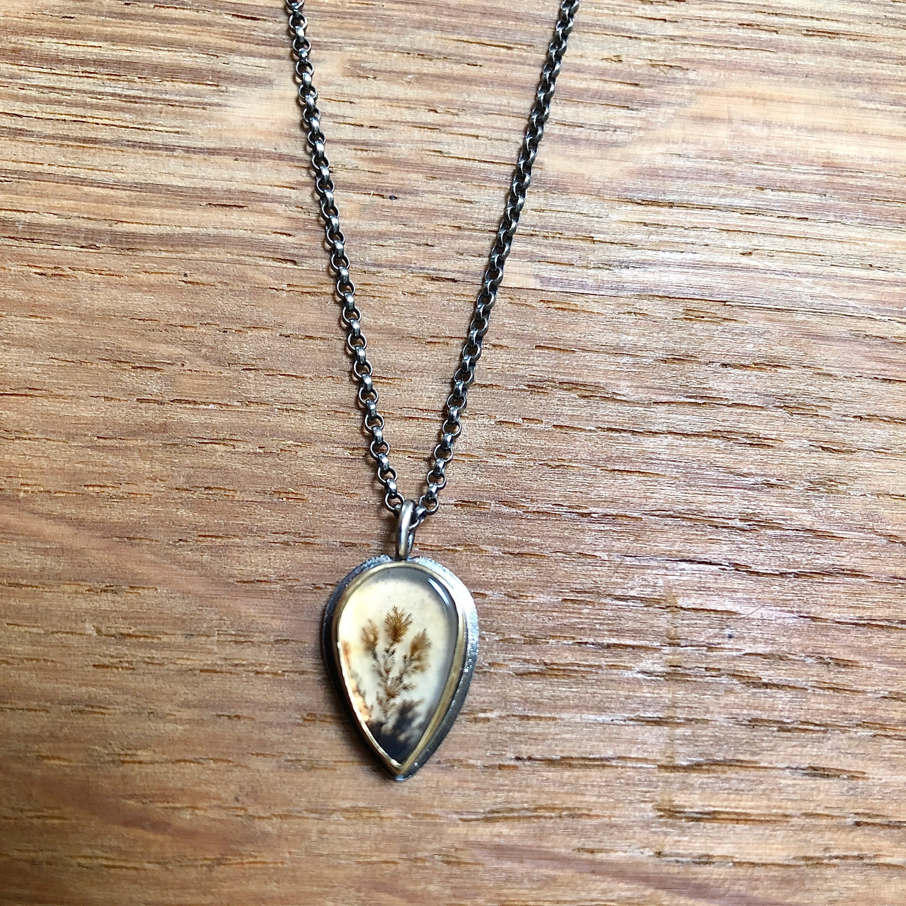 Natural Dendritic Quartz Set Necklace in 18k Gold