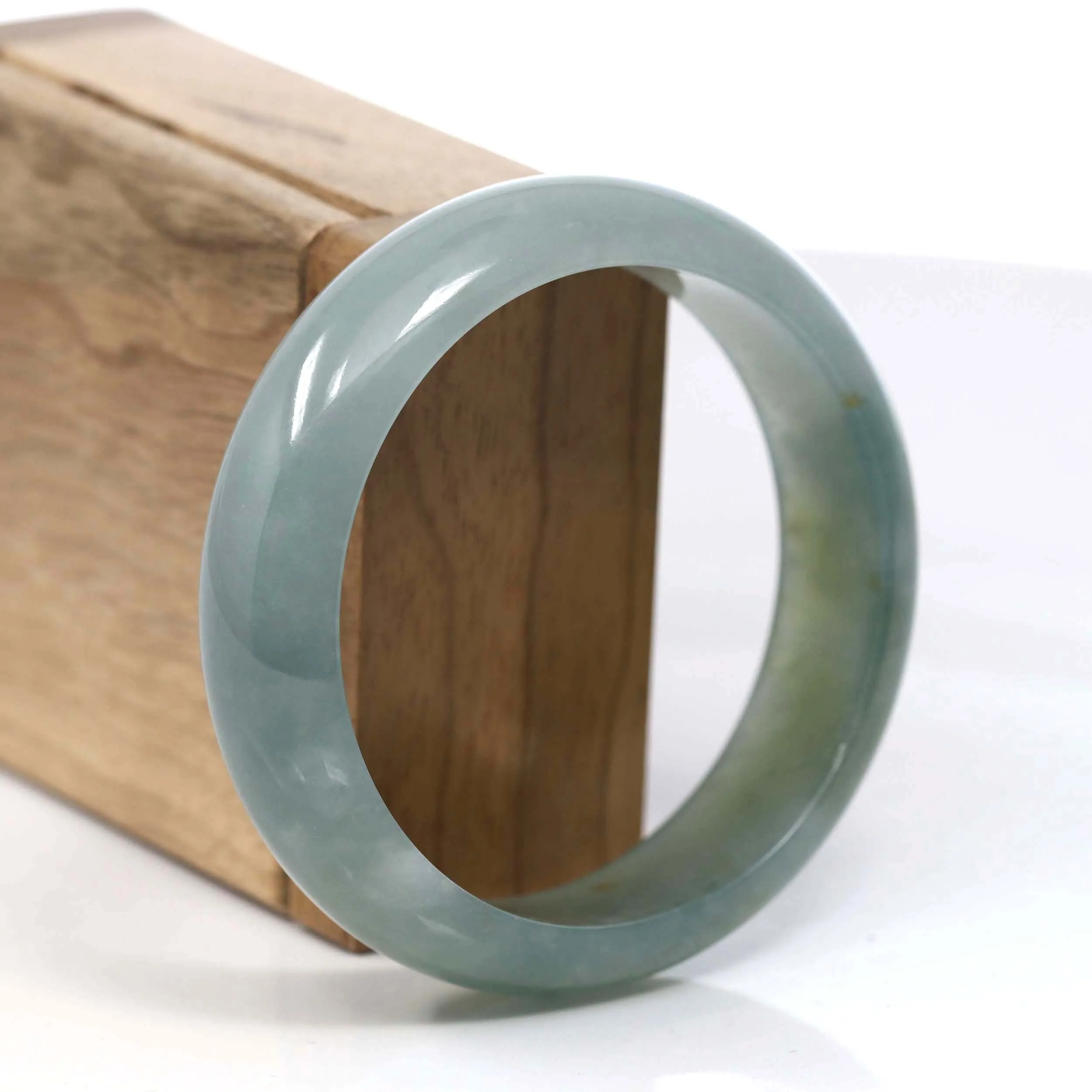 RealJade® Co. Burmese High-end Ice Oil-green Jade Jadeite Bangle Bracelet (59.56mm) ( Collectibles )T072