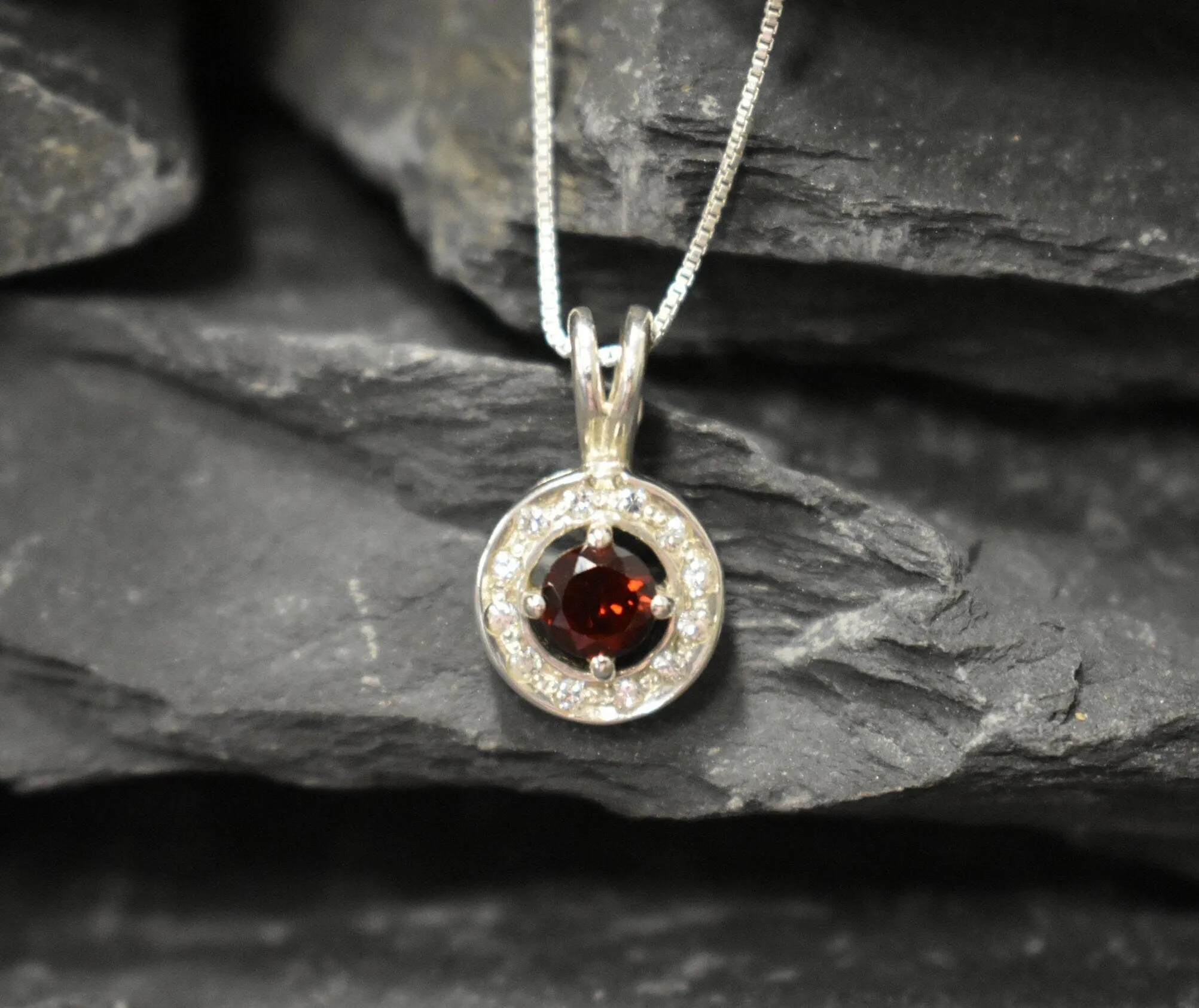 Round Garnet Pendant - Vintage Garnet Necklace - Red Dainty Necklace