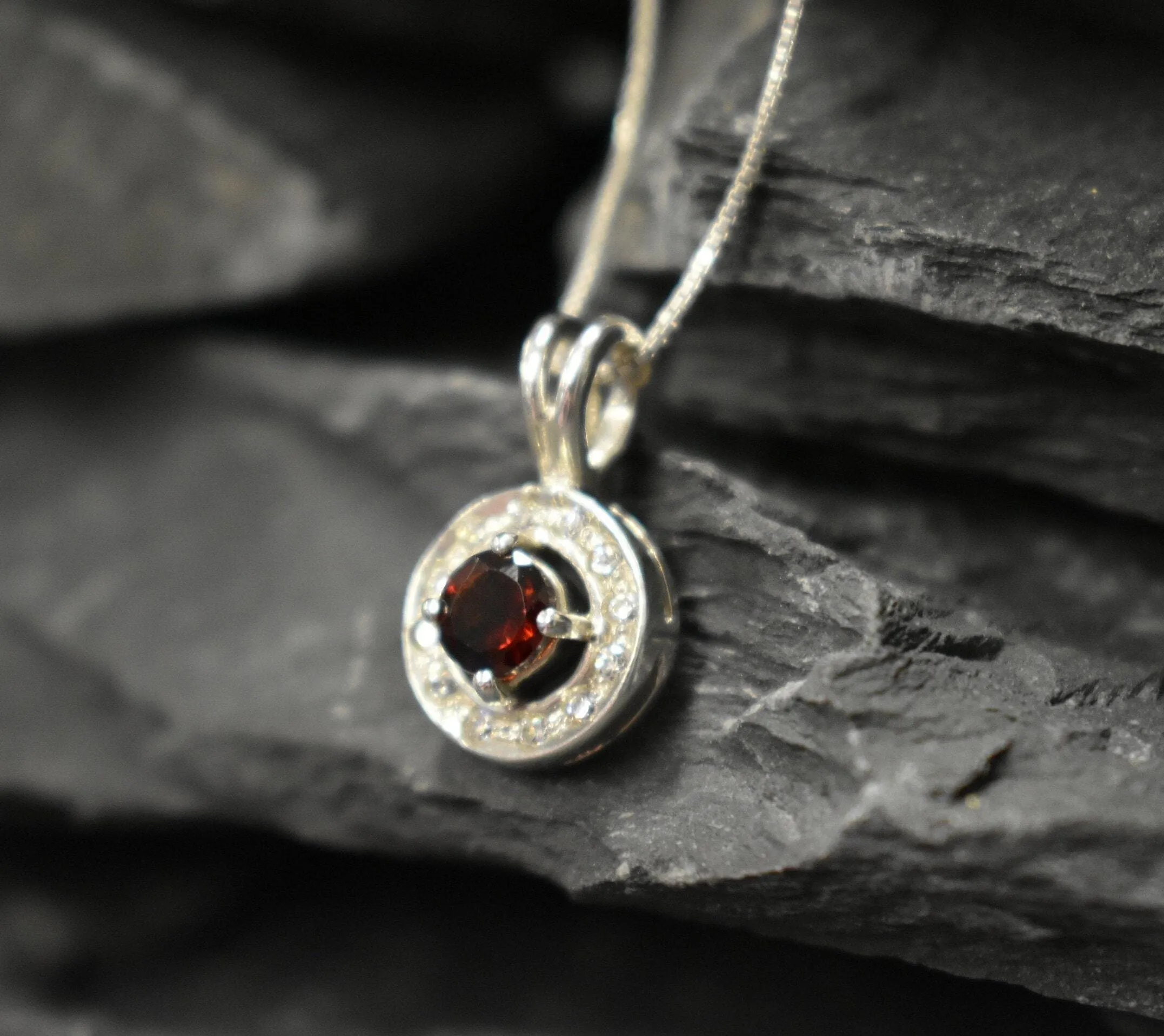 Round Garnet Pendant - Vintage Garnet Necklace - Red Dainty Necklace