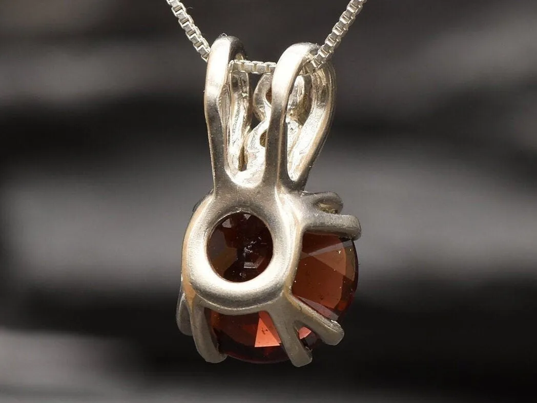 Silver Garnet Necklace - Round Red Pendant - Vintage Garnet Necklace