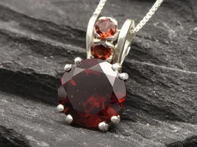 Silver Garnet Necklace - Round Red Pendant - Vintage Garnet Necklace